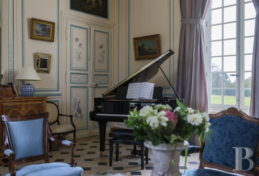 A 17th century chateau dedicated to the splendour of the modern day in Calvados, Normandy - photo  n°6
